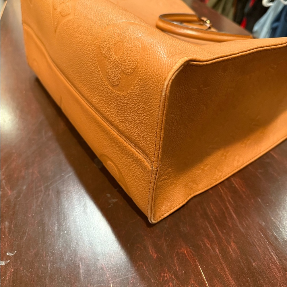 Louis Vuitton On-The-Go Cognac GM - Picture 6 of 11
